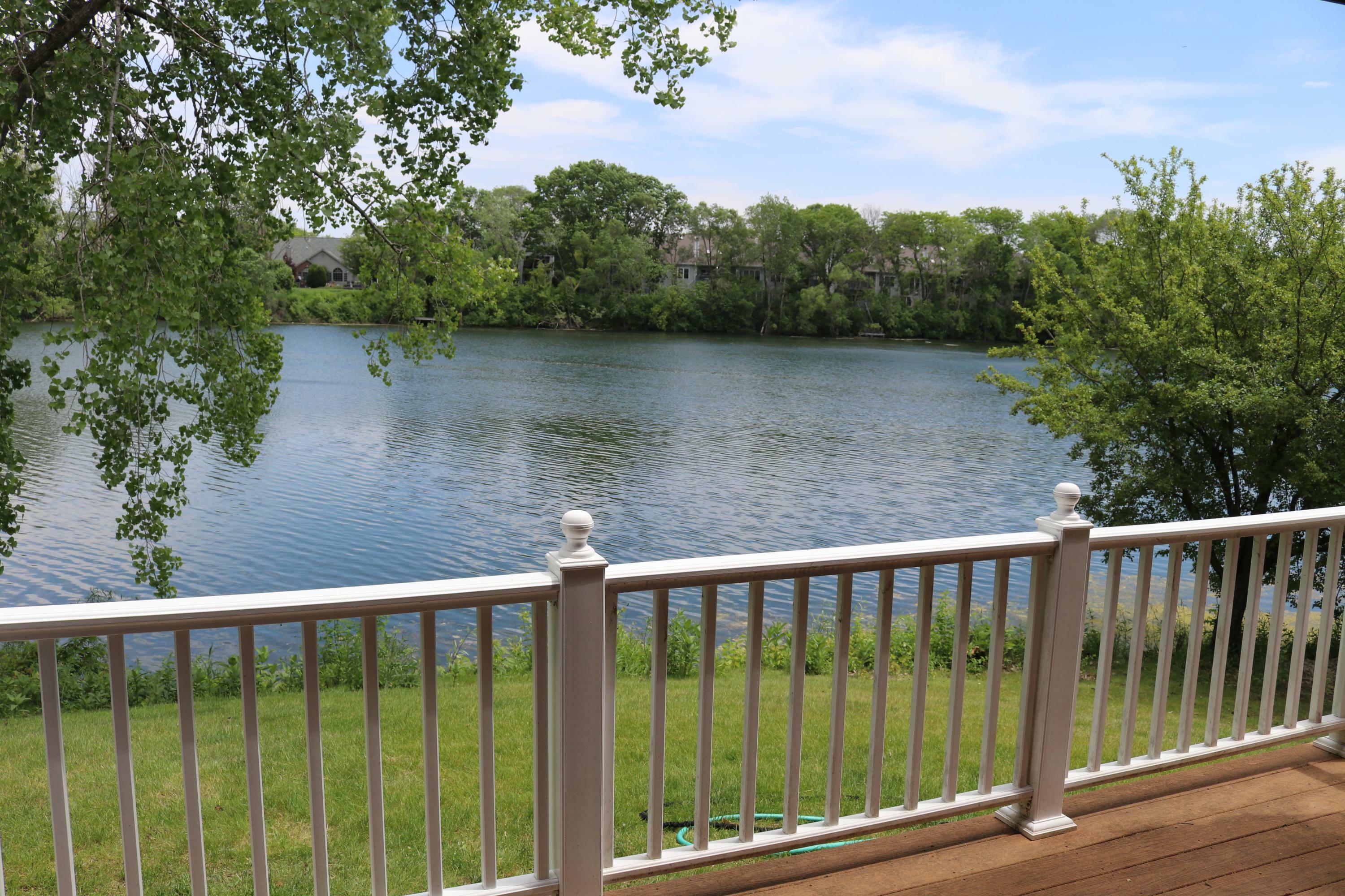 604 Laurel Lake Rd 4  Thiensville WI 53092 photo