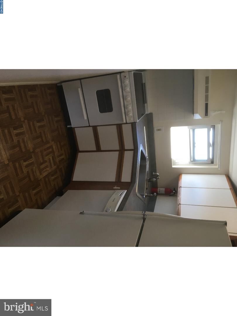 Property Photo:  201 Newton Avenue 2nd Floor  NJ 08107 