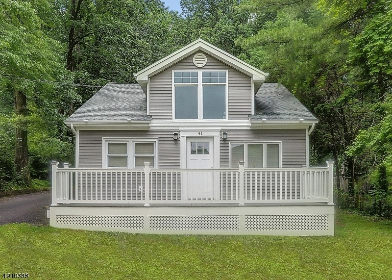 Property Photo:  41 Hillcrest Rd  NJ 07059 