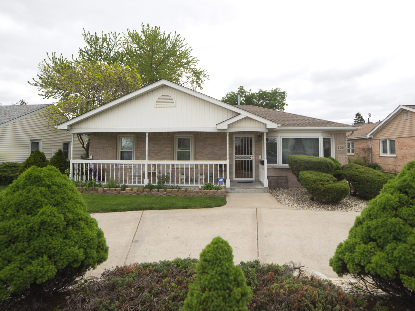 Property Photo:  5015 North Cumberland Avenue  IL 60706 