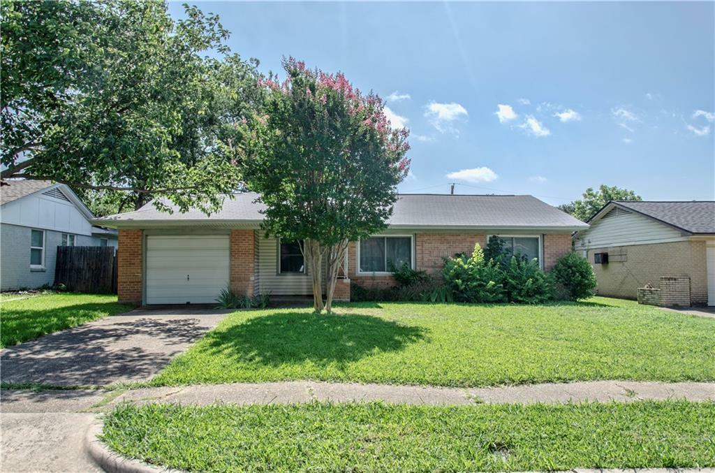 Property Photo:  13520 Winterhaven Drive  TX 75234 