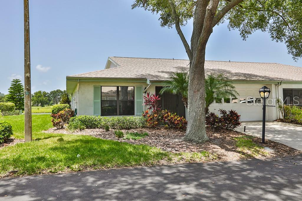 Property Photo:  2607 Locksley Street  FL 33573 