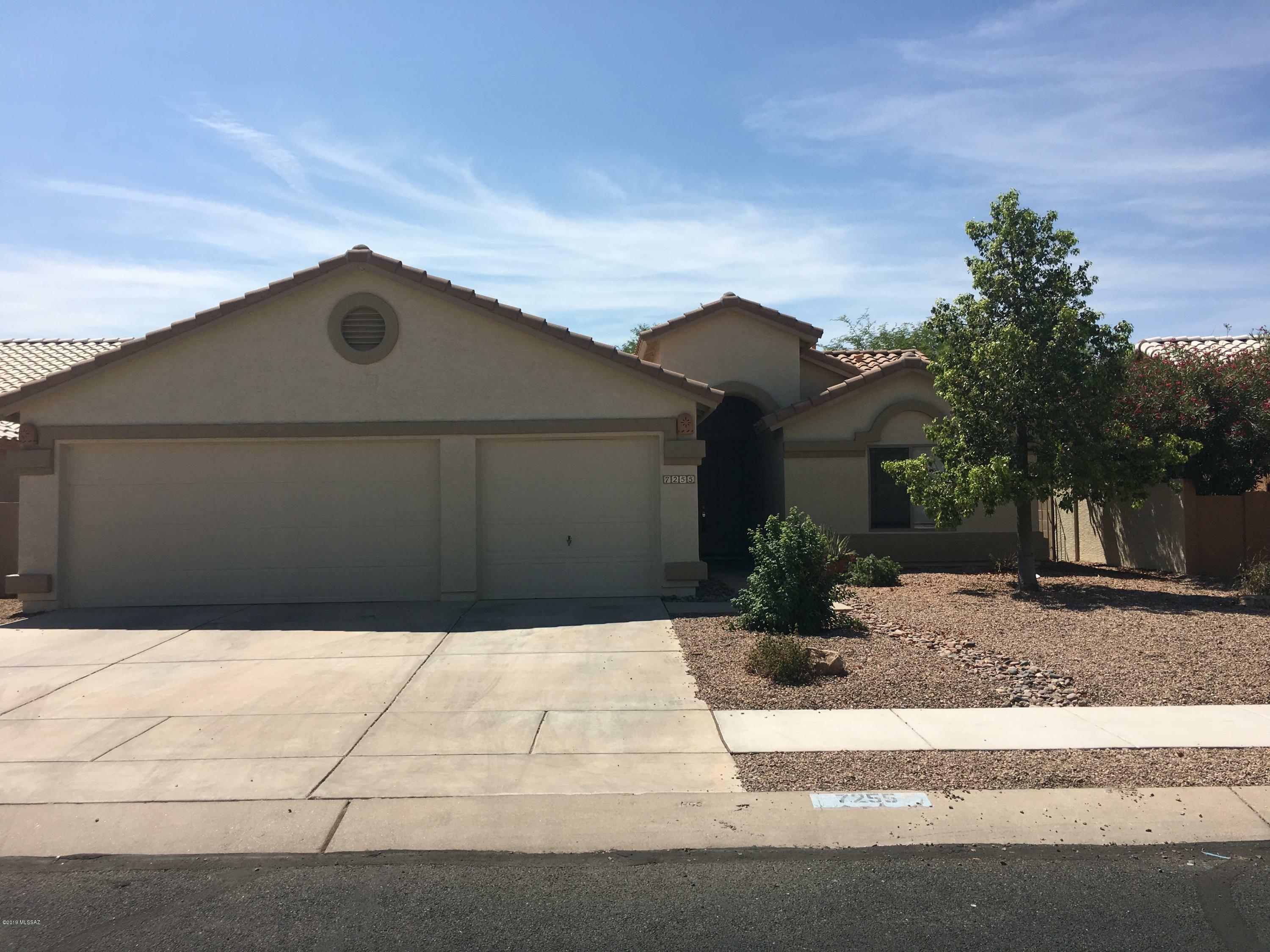 Property Photo:  7255 W Silver Sand Drive  AZ 85743 