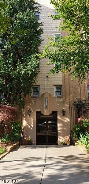 Property Photo: 19 Lyons Ave 512 NJ 07112