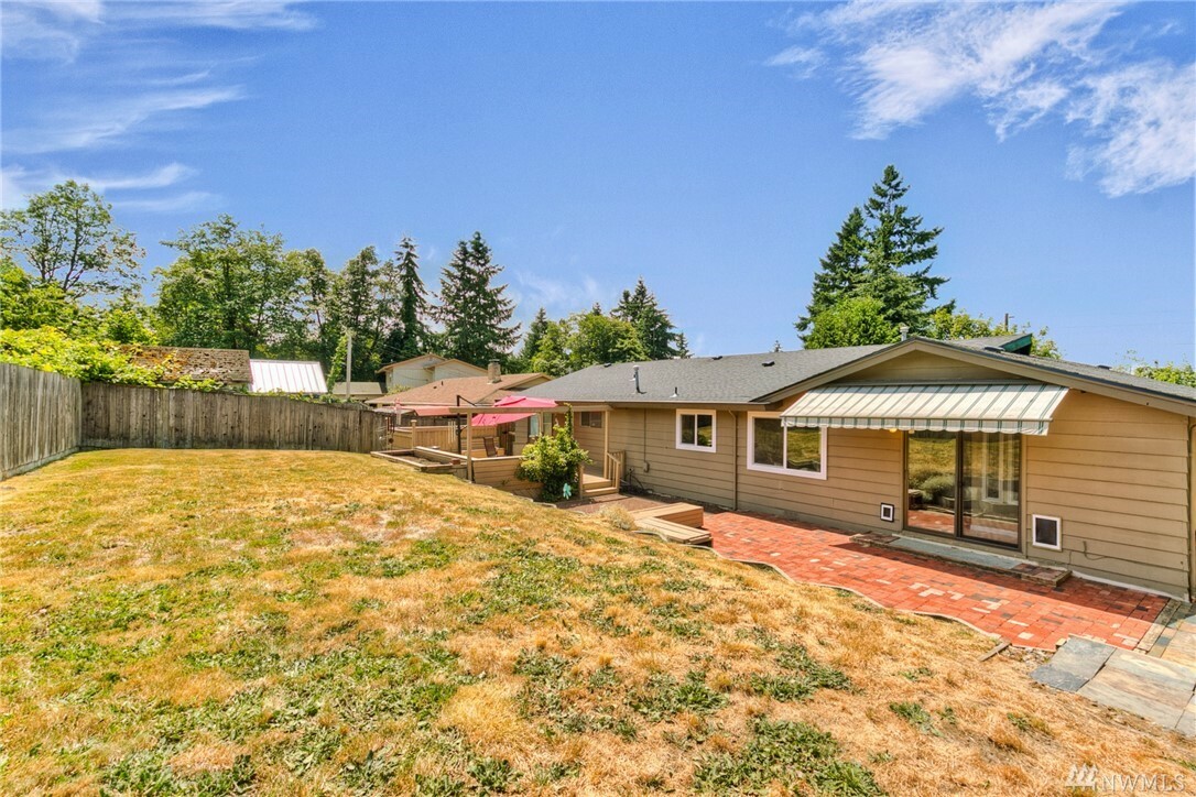 Property Photo:  841 S. Dash Point Road  WA 98003 