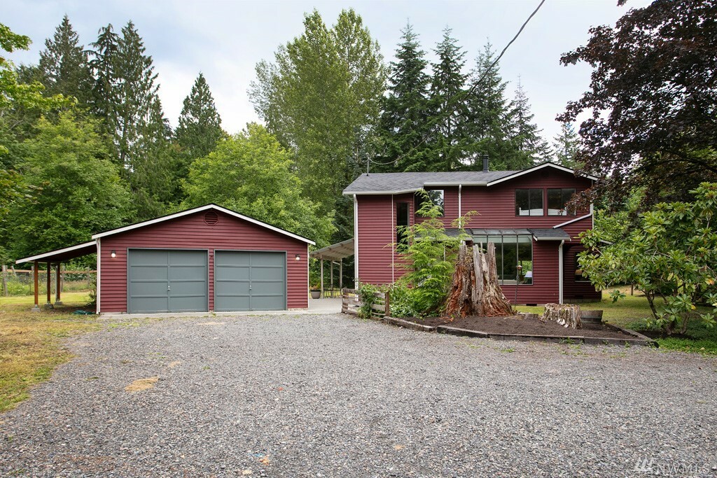 Property Photo:  1901 145th Ave SE  WA 98290 