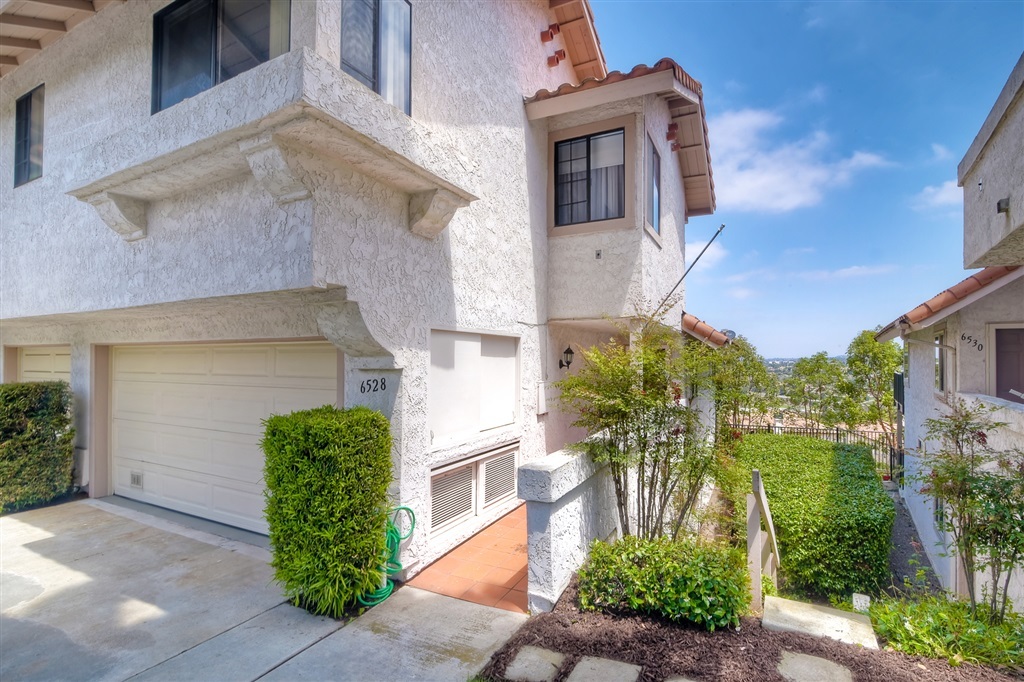 Property Photo: 6528 Via Barona CA 92009