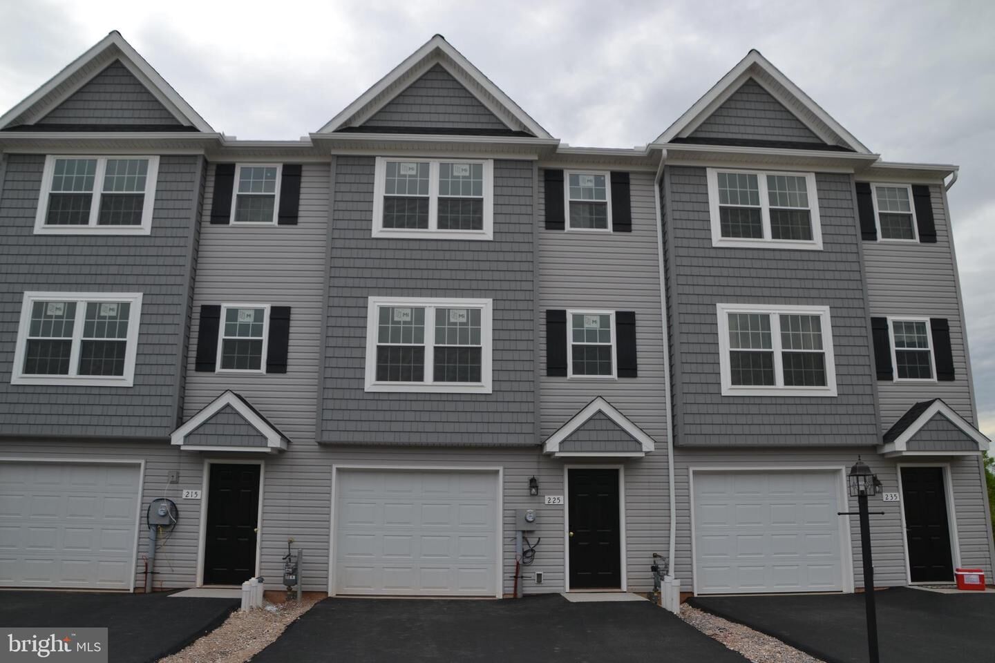 Property Photo: 135 Kentwell Drive PA 17406