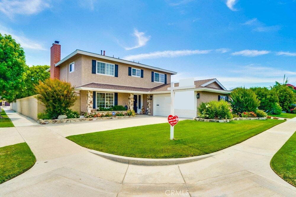 Property Photo: 3290 Val Verde Avenue CA 90808