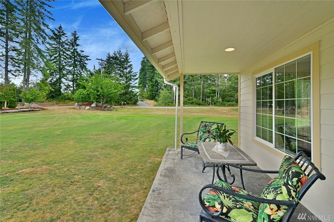 Property Photo: 20 Tiger Lake Rd W WA 98528