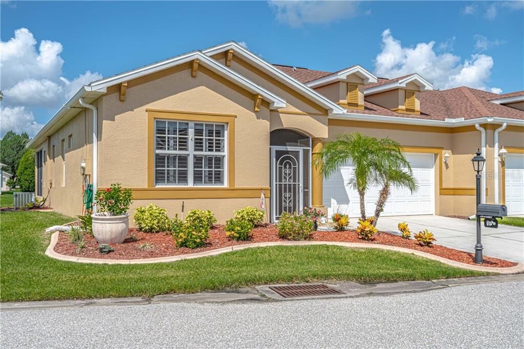 Property Photo: 1853 Knights Bridge Trail FL 33980