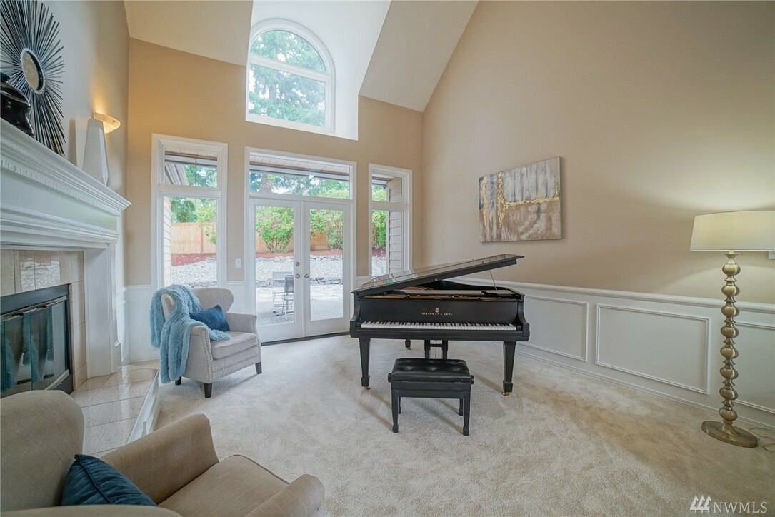 Property Photo: 33410 4th Place SW WA 98023
