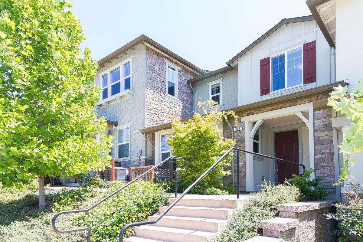 Property Photo: 1601 3rd Avenue 104 CA 94597