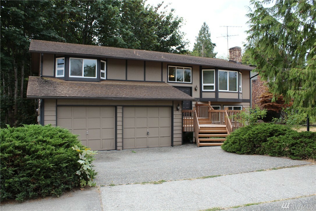 Property Photo:  8827 NE 144th St  WA 98034 