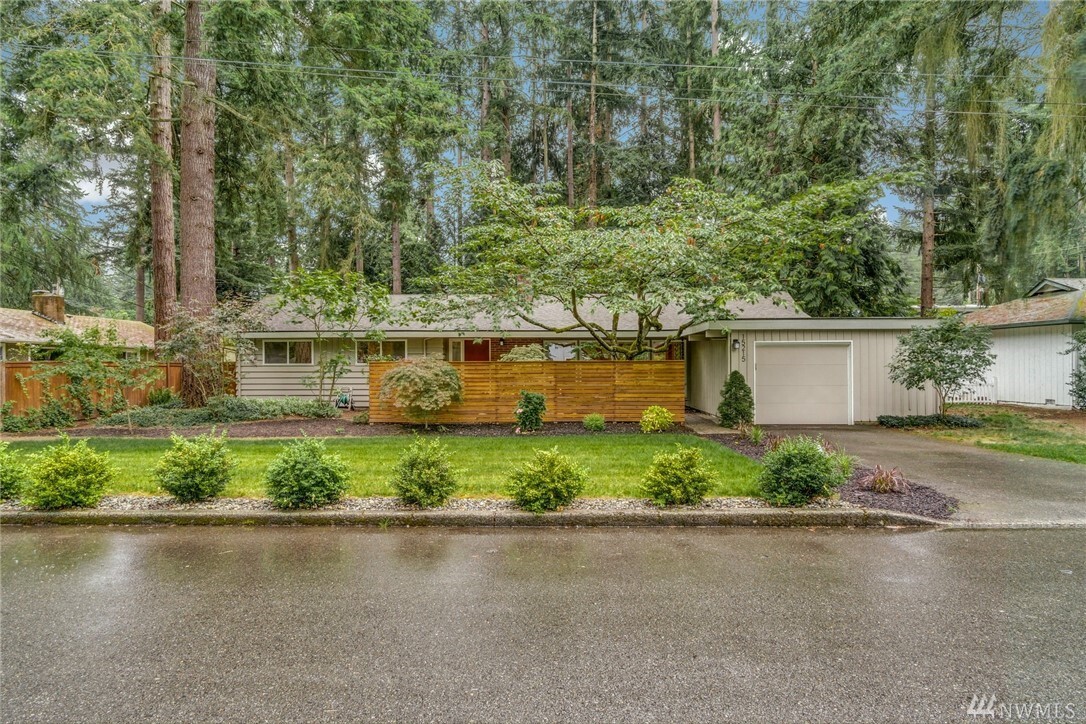Property Photo: 15215 SE 18th St WA 98007