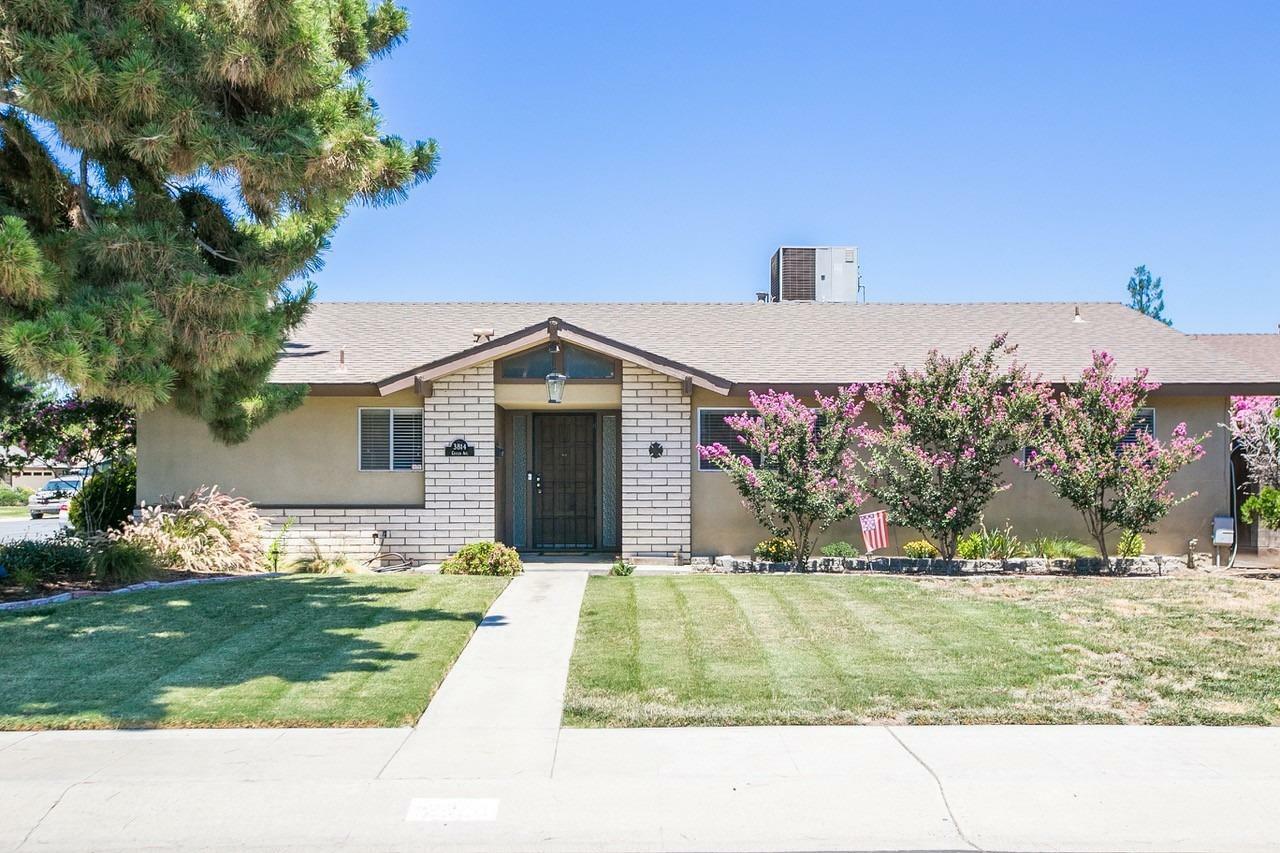 Property Photo:  3814 W Cutler Avenue  CA 93277 