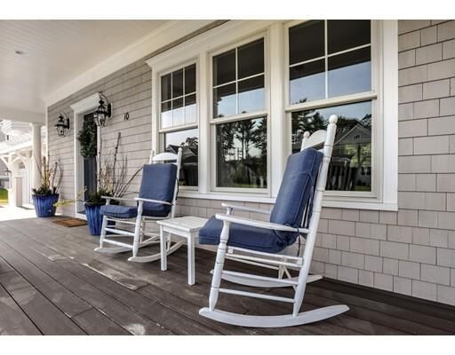 Property Photo:  10 Horseshoe Lane  MA 02050 