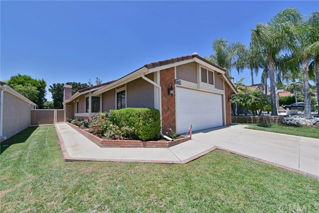 Property Photo:  5615 Via Del Coyote  CA 92887 