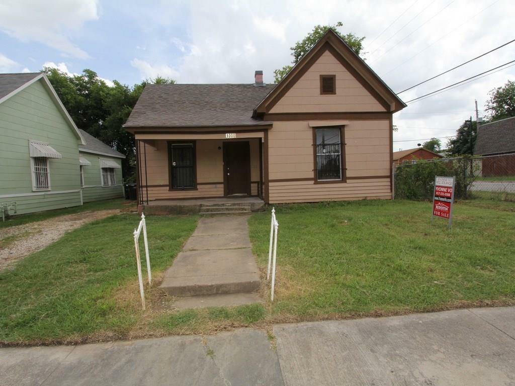 Property Photo:  1000 E Hattie Street  TX 76104 