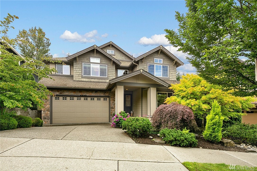 Property Photo:  6923 Oakmont Ave SE  WA 98065 