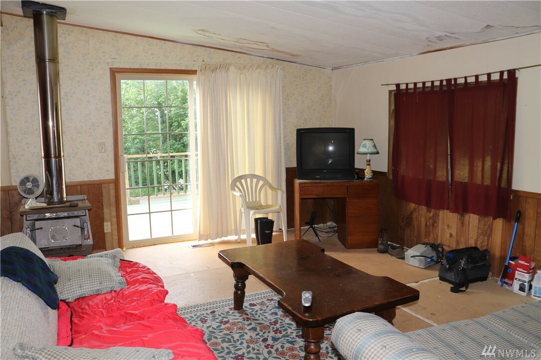 Property Photo: 1701 SE Crescent Dr WA 98584