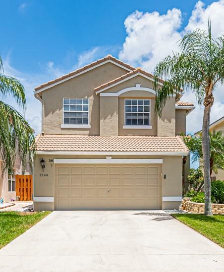 Property Photo: 7144 Crawl Key Way FL 33467