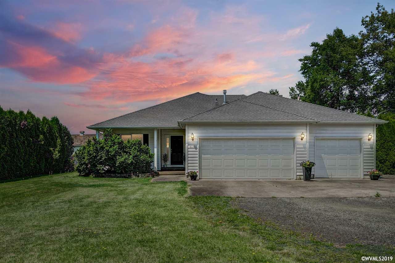 Property Photo: 4220 NE Highway 20 OR 97330