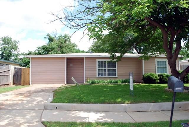 Property Photo:  615 Bluebonnet Drive  TX 76053 