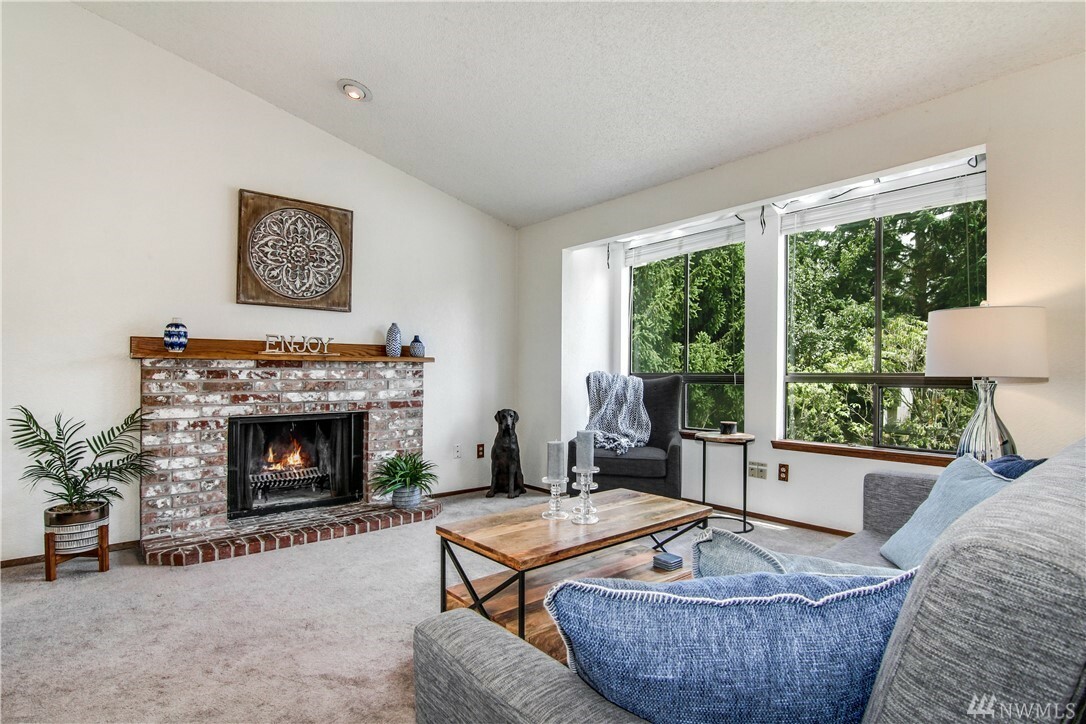 Property Photo:  1807 Monterey Ave NE  WA 98056 