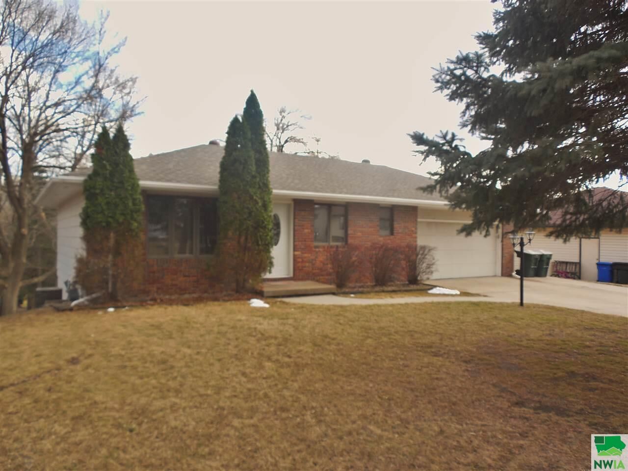 Property Photo:  4316 Seger Ave  IA 51106 