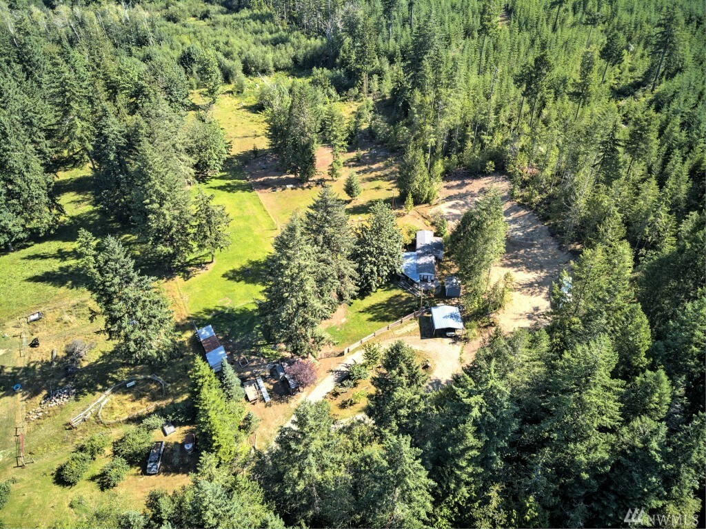 Property Photo:  160 E Savage Lane  WA 98546 