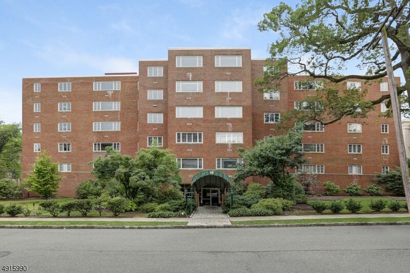 Property Photo: 10 Euclid Ave Apt 601 NJ 07901