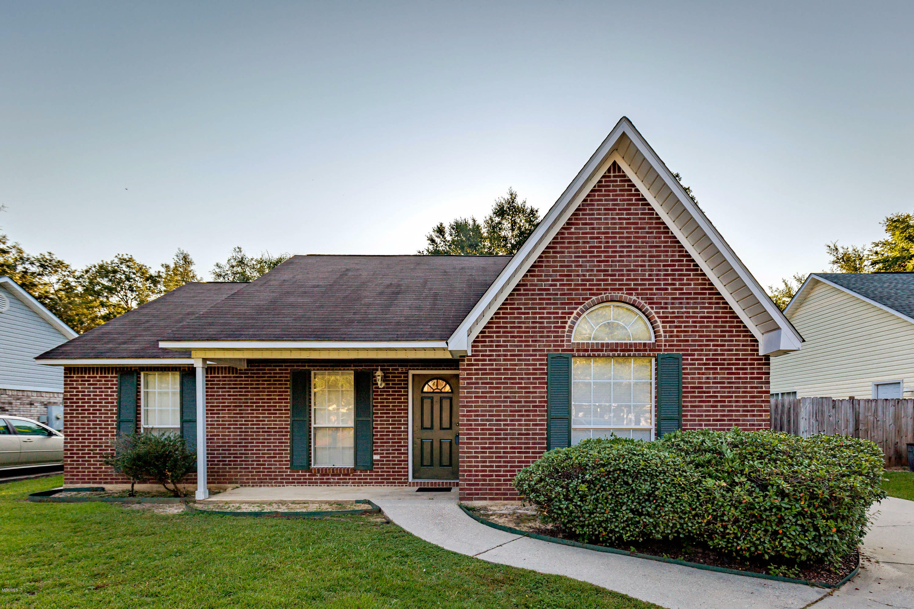 Property Photo: 1600 S 8th Street MS 39564