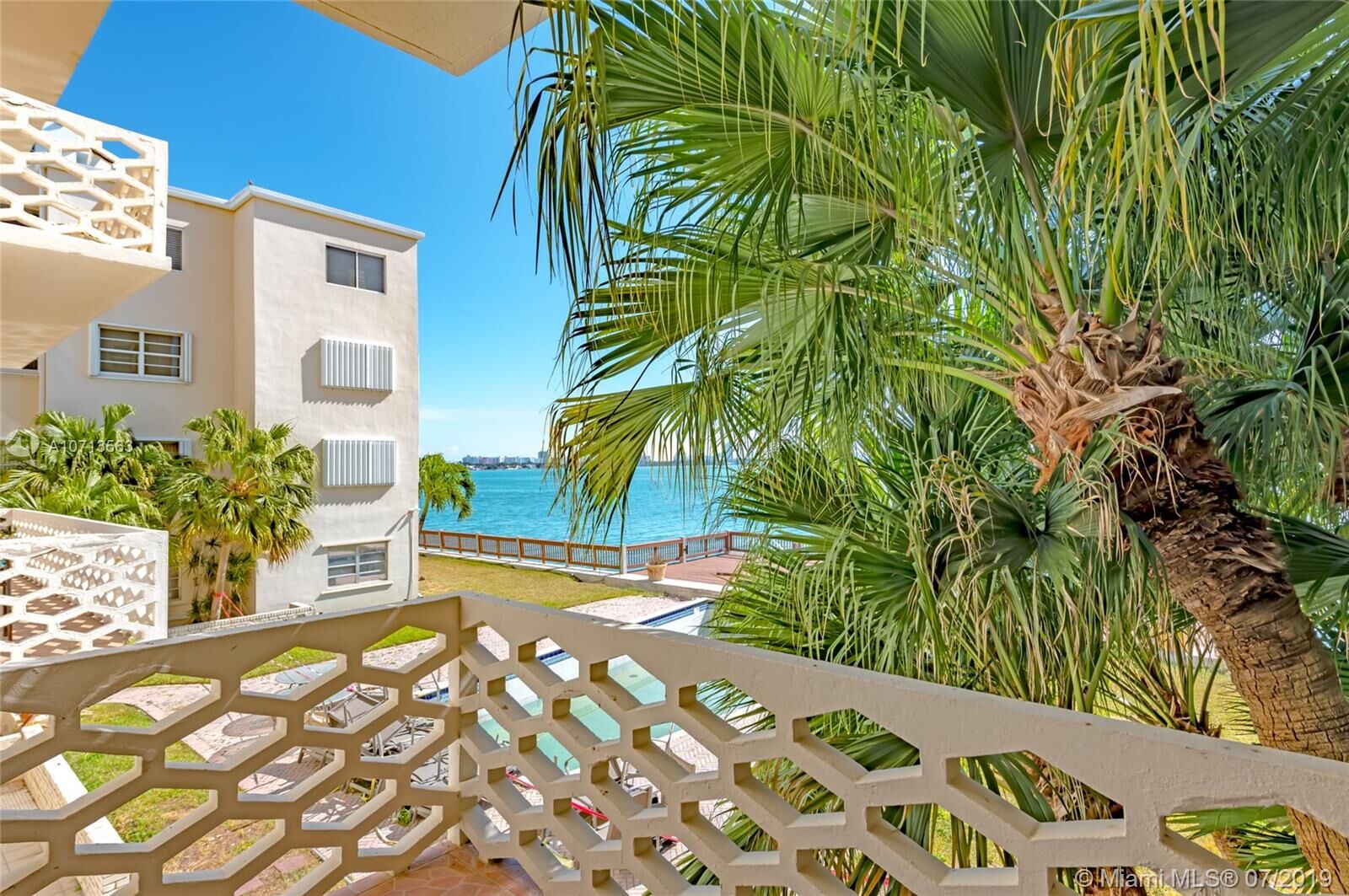 Property Photo: 1880 S Treasure Dr 2J FL 33141
