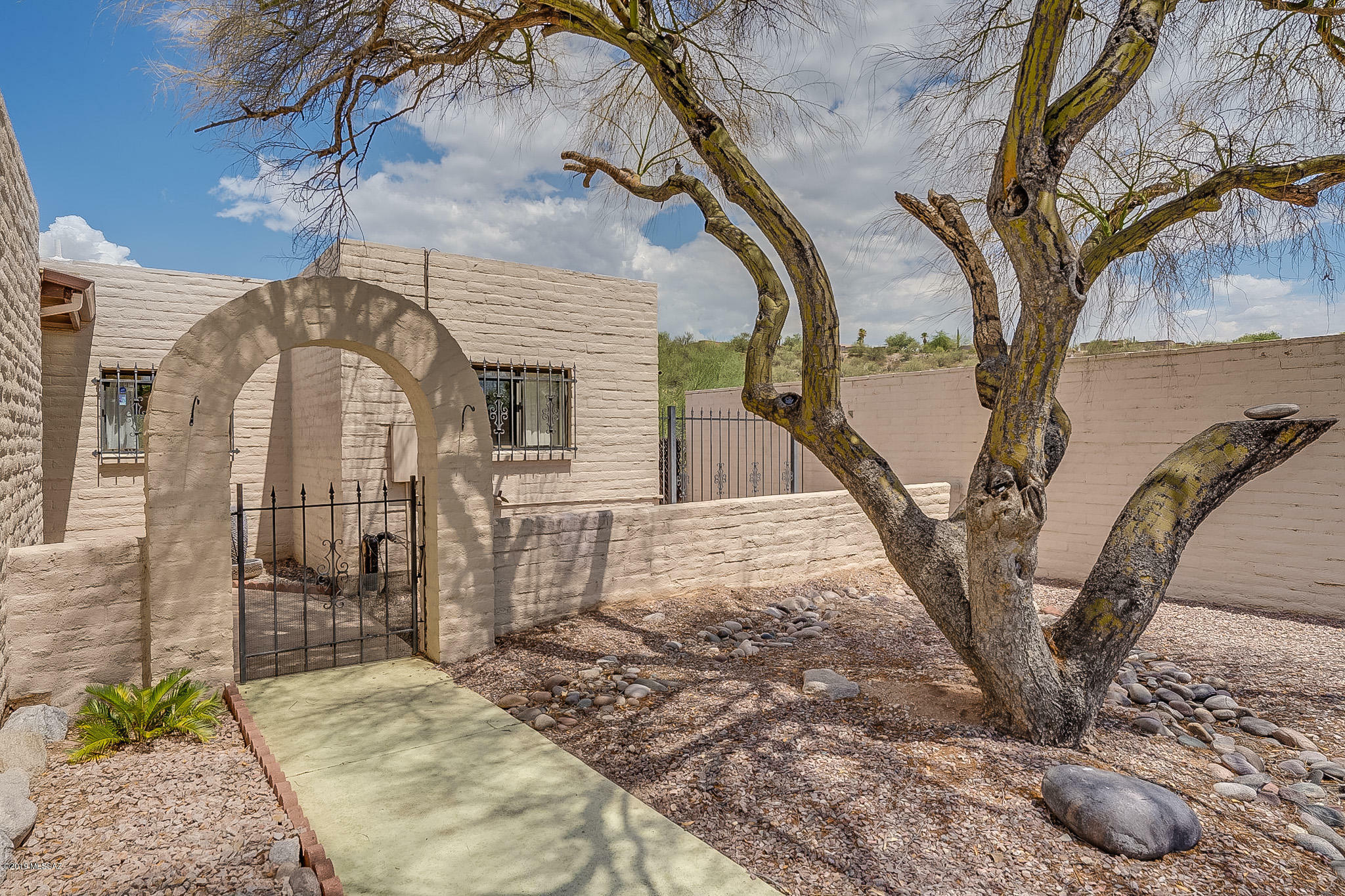 Property Photo:  5830 E Paseo De La Pereza  AZ 85750 