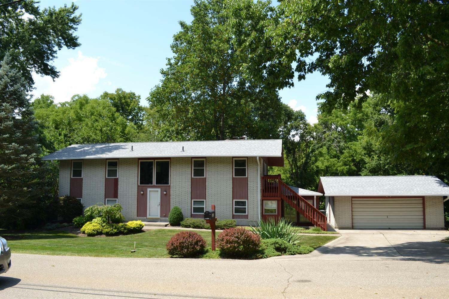 Property Photo: 1885 Highcliff Dr OH 45014