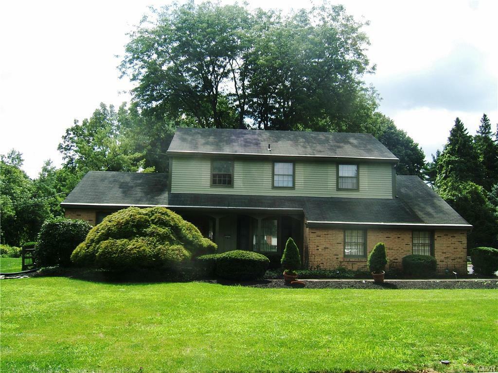 Property Photo:  2887 Edgemont Drive  PA 18103 