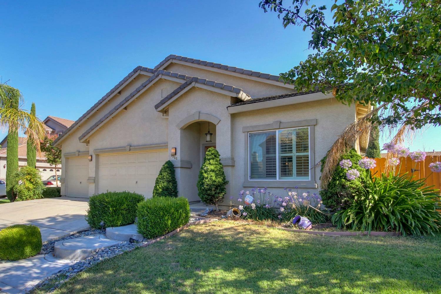 Property Photo:  9656 Holly Glen Way  CA 95757 