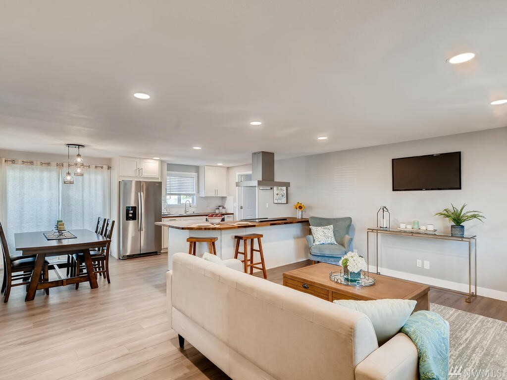 Property Photo: 7328 51st Ave NE WA 98270