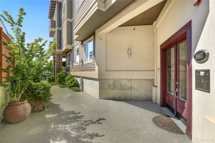 Property Photo:  1440 NW Richmond Beach Rd 304  WA 98177 