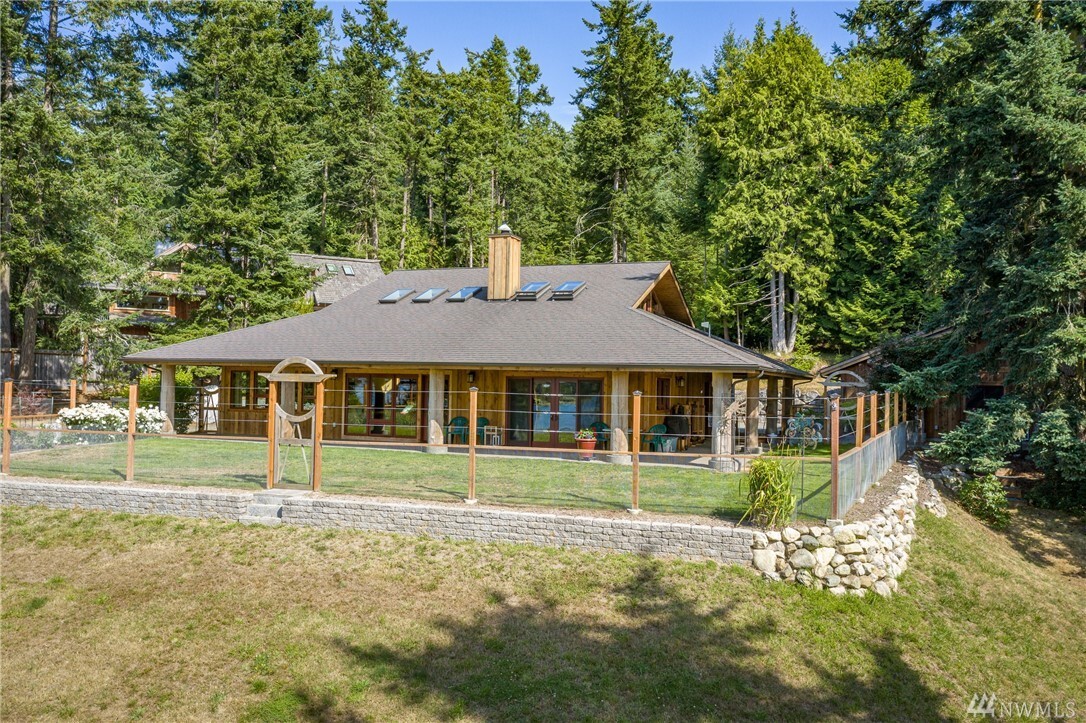 Property Photo: 42 Dragon Run WA 98261