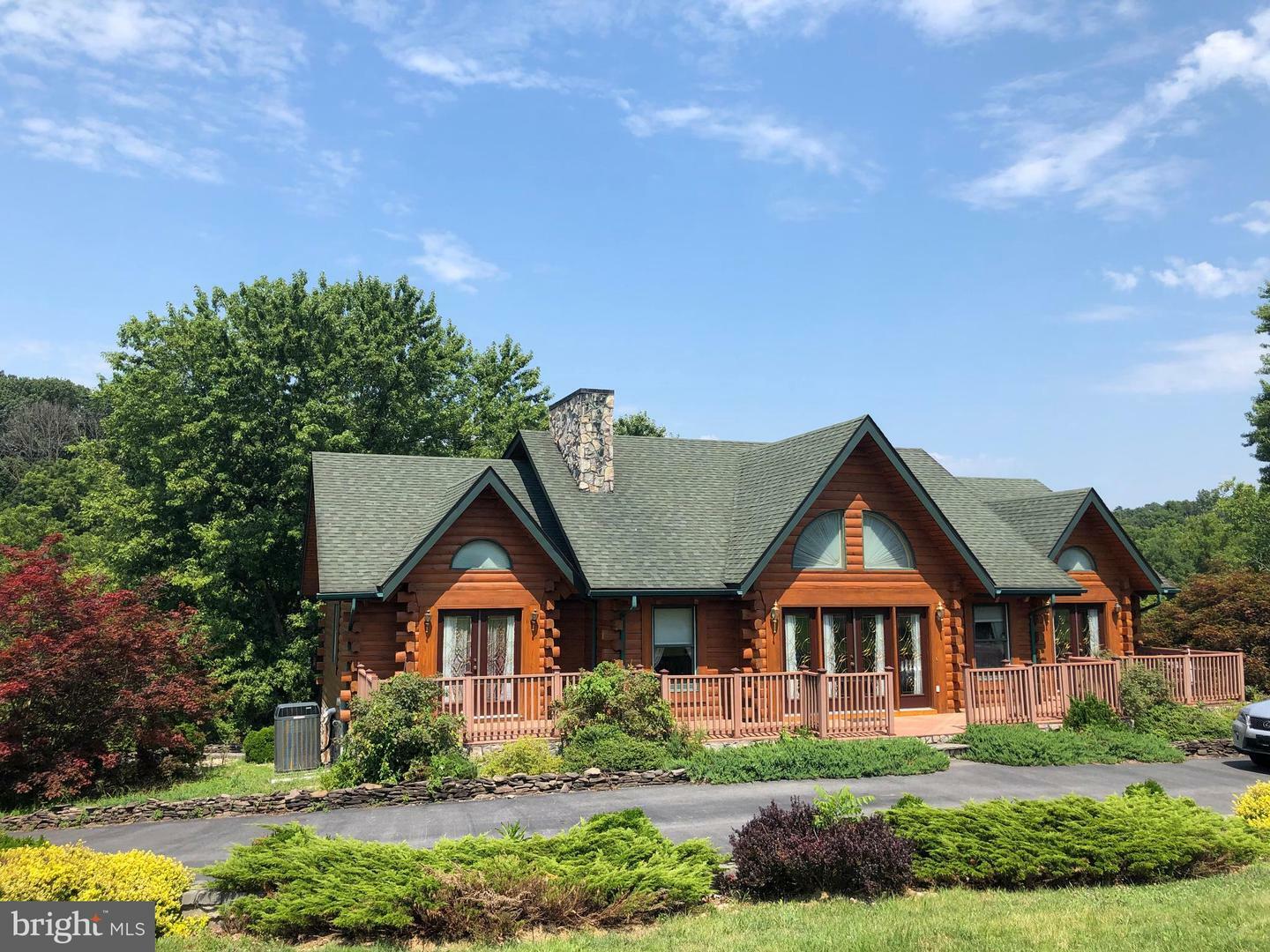 Property Photo: 1183 Hidden Hollow WV 25430
