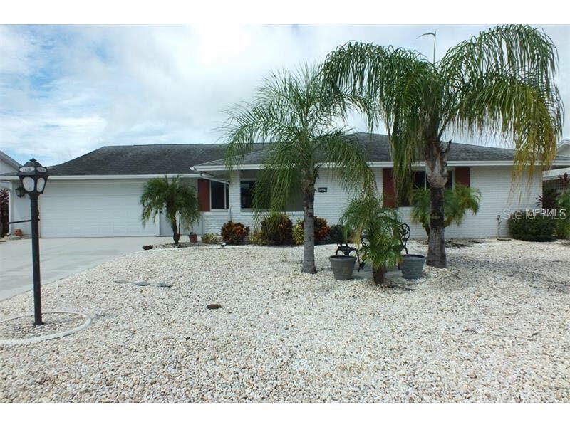 Property Photo:  1410 Seton Hall Drive  FL 33573 