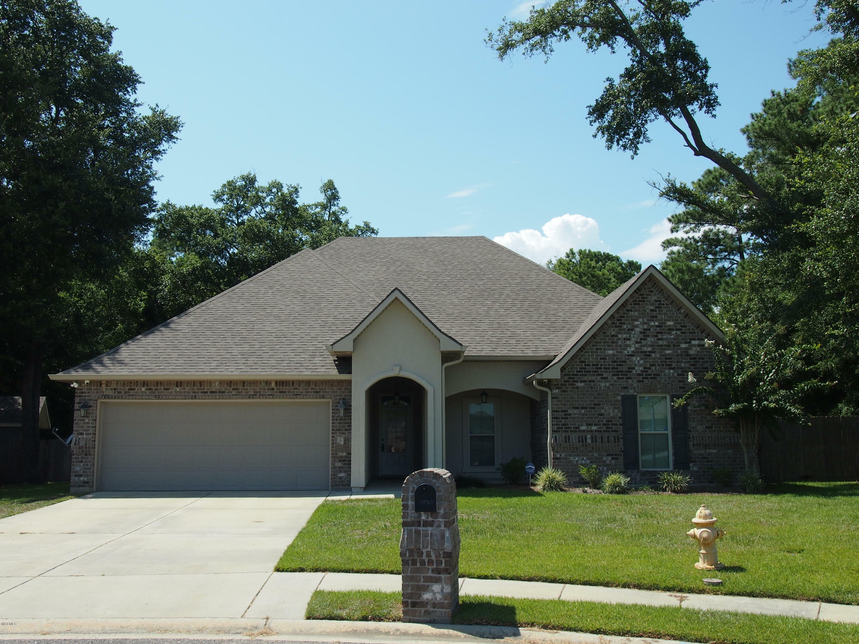 Property Photo: 1970 Fearn Court MS 39532