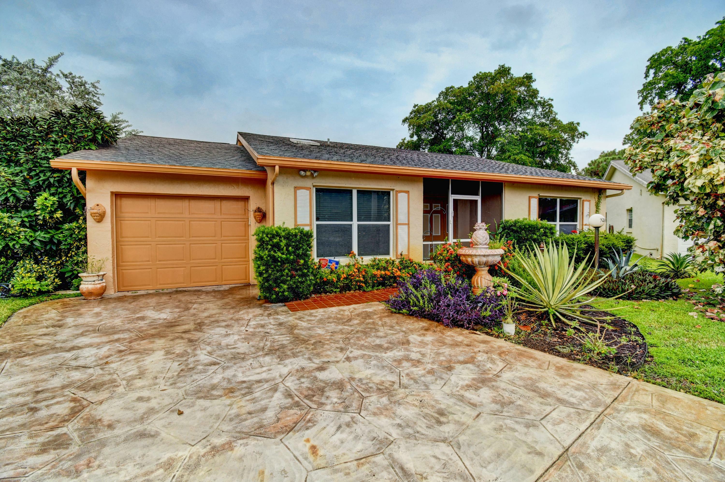 Property Photo:  7286 Pinecone Terrace  FL 33467 