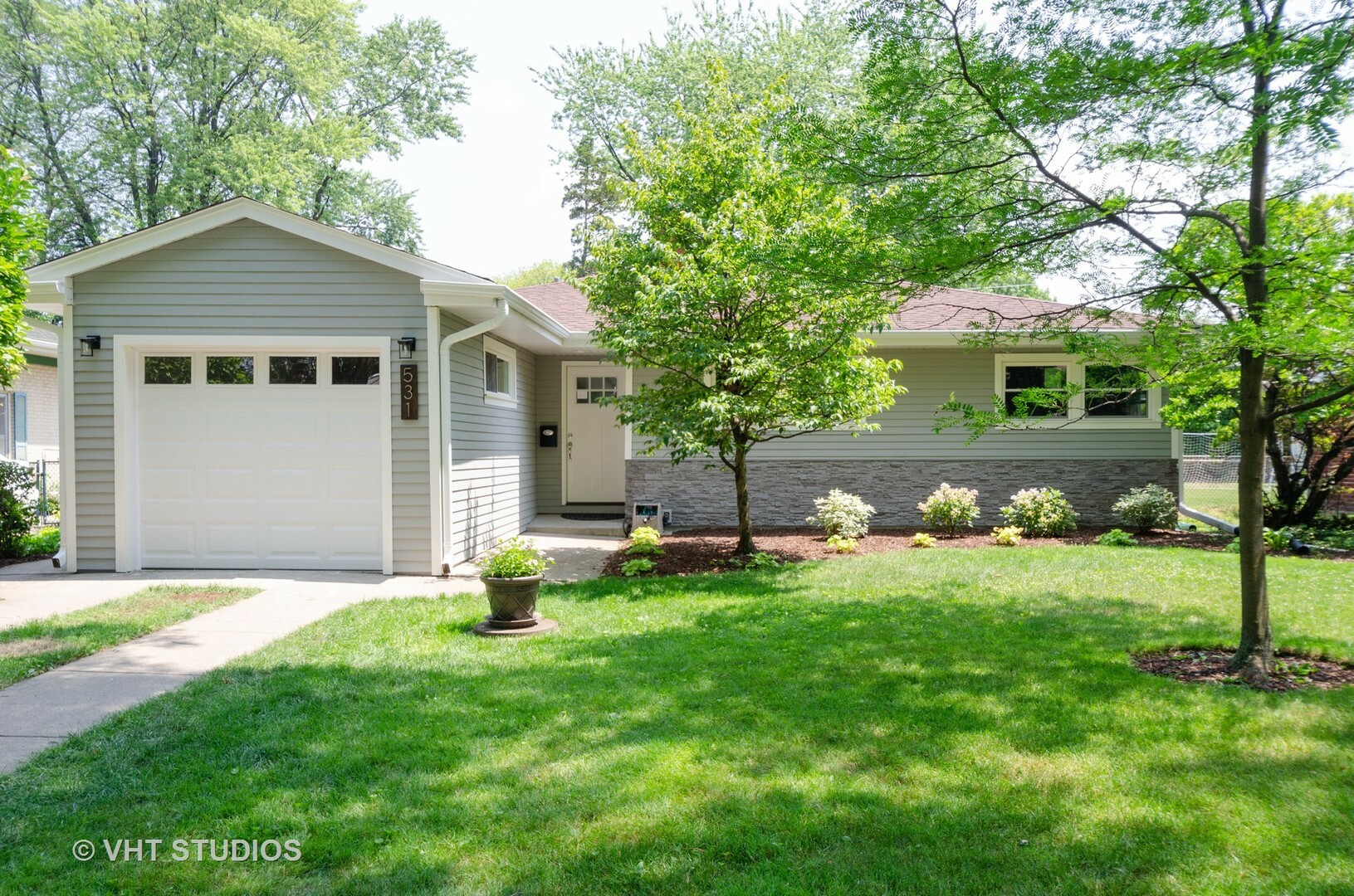 Property Photo: 531 North Seminary Avenue IL 60068