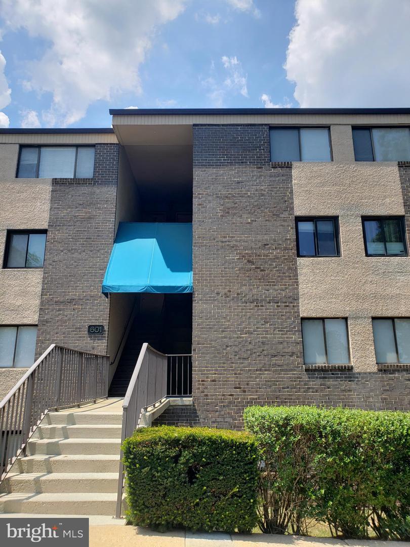 Property Photo: 601 Oakland Hills Court 302 MD 21012