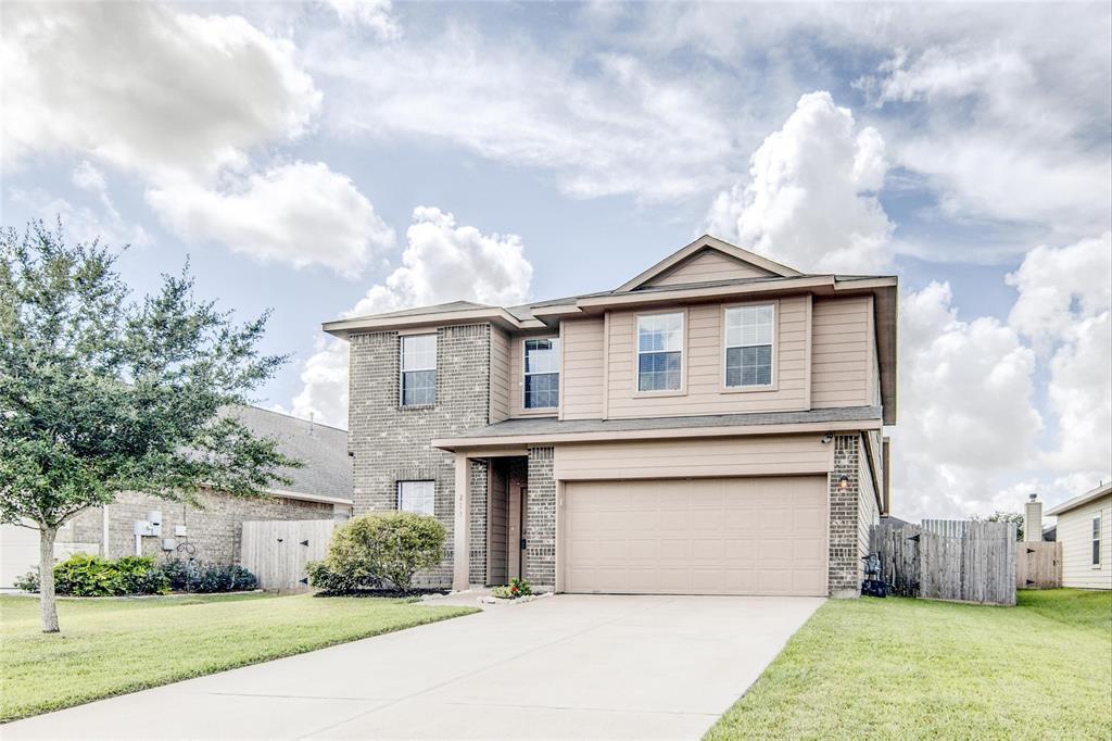 Property Photo: 213 Splintered Arrow Drive TX 77568
