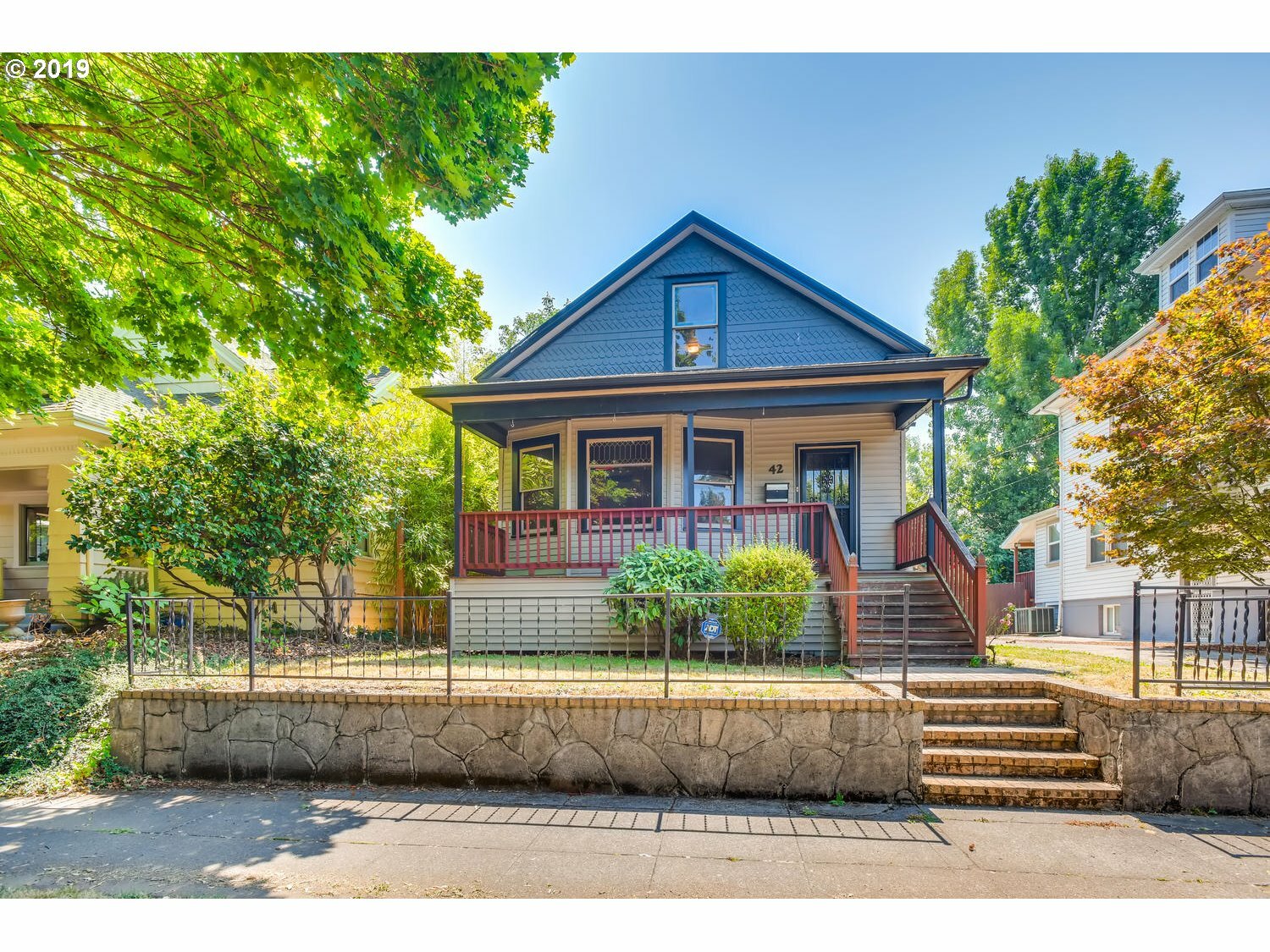 Property Photo: 42 NE Cook St OR 97212
