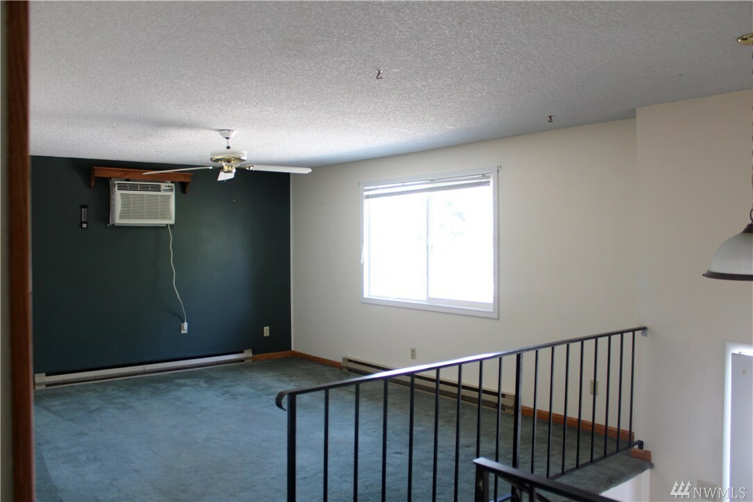 Property Photo: 118 Ridgemont Dr WA 98802